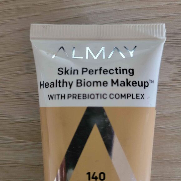 Almay Skin Perfecting Healthy Biome Makeup - Picture 2 of 3